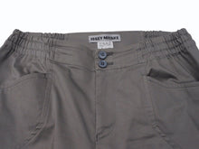Load image into Gallery viewer, ISSEY MIYAKE イッセイミヤケ イージーパンツ フルレングス IM23FF015 日本製 グレー サイズ2 美品 中古 4b004498