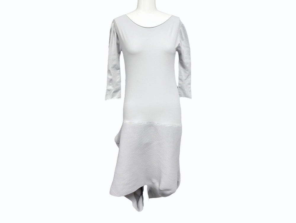ISSEY MIYAKE Deformed design knit dress 3/4 sleeve knee length M41-KH795 Gray Size 2 Good Condition Used 4b004500