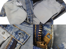 Load image into Gallery viewer, 新品未使用 CHROME HEARTS クロムハーツ × Levi's リーバイス セメタリークロスパッチ デニムミニスカート サイズ25 10パッチ 中古 4b004504