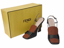 画像をギャラリービューアに読み込む, 美品 FENDI フェンディ フリーダム ストラップパンプス ファブリック 千鳥柄 ブラック グリーン ホワイト レッド サイズ37 中古 4b004512