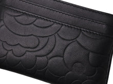 Load image into Gallery viewer, CHANEL シャネル カメリア カードケース 名刺入れ パスケース ココマーク 15番台 ラムスキン ブラック シルバー金具 美品 中古 4b004559
