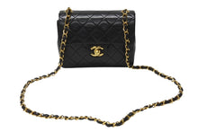画像をギャラリービューアに読み込む, 極美品 CHANEL シャネル ミニマトラッセ 17 チェーンショルダーバッグ 2番台 ラムスキン ココマーク ブラック 中古 4b004615