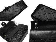 Load image into Gallery viewer, 極美品 CHANEL シャネル ココマーク チェーンショルダーバッグ Wフラップ 25 7番台 ブラック レザー シルバー金具 中古 4b004619