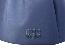 Load image into Gallery viewer, 極美品 MIUMIU ミュウミュウ モヘア ミニスカート MG2200 サイズ40 フレア ロゴパッチ ネイビー 24SS 中古 4b004626