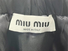 Load image into Gallery viewer, 極美品 MIUMIU ミュウミュウ モヘア ミニスカート MG2200 サイズ40 フレア ロゴパッチ ネイビー 24SS 中古 4b004626