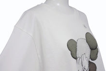 画像をギャラリービューアに読み込む, 極美品 UNIQLO ユニクロ ｘ KAWS カウズ コラボ 半袖Tシャツ ホワイト サイズ XL 中古4b005648
