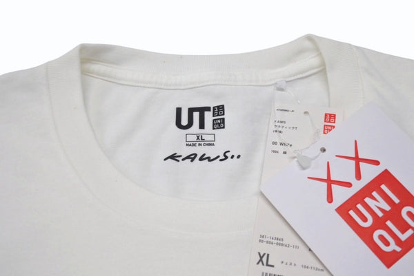 極美品 UNIQLO ユニクロ ｘ KAWS カウズ コラボ 半袖Tシャツ ホワイト サイズ XL 中古4b005648