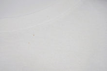 画像をギャラリービューアに読み込む, 極美品 UNIQLO ユニクロ ｘ KAWS カウズ コラボ 半袖Tシャツ ホワイト サイズ XL 中古4b005648