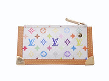 Load image into Gallery viewer, 新品同様 LOUISVUITTON ルイヴィトン ポシェットクレコインケース M92655 モノグラムマルチカラー 村上隆 ホワイト 中古 4b004657
