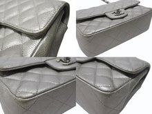 Load image into Gallery viewer, CHANEL シャネル ミニマトラッセ20 Sフラップ Sチェーンショルダーバッグ 24番台 ココマーク キャビアスキン シルバー 美品 中古 4b004685