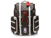 Load image into Gallery viewer, 極美品 LOUISVUITTON ルイヴィトン NBA カプセル コレクション クリストファー ソフトトランク M45580 リュックサック 中古 4b004692