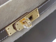 画像をギャラリービューアに読み込む, 新品未使用 HERMES エルメス ケリーエラン 2WAY ショルダーバッグ ヴォーマダム エトゥープ ゴールド金具 K刻印 2025年製 中古 4b004693