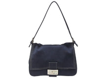 画像をギャラリービューアに読み込む, FENDI フェンディ ショルダーバッグ マンマバケット メタルバックル キャンバス ネイビーシルバー金具 美品 中古 4b004696