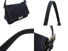 画像をギャラリービューアに読み込む, FENDI フェンディ ショルダーバッグ マンマバケット メタルバックル キャンバス ネイビーシルバー金具 美品 中古 4b004696