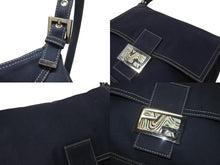 画像をギャラリービューアに読み込む, FENDI フェンディ ショルダーバッグ マンマバケット メタルバックル キャンバス ネイビーシルバー金具 美品 中古 4b004696