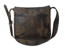 Load image into Gallery viewer, CHROME HEARTS クロムハーツ メールバッグ ショルダーバッグ ガンスリンガー ダガージップ レザー シルバー925 カモフラ柄 美品 中古 4b004723