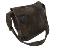 Load image into Gallery viewer, CHROME HEARTS クロムハーツ メールバッグ ショルダーバッグ ガンスリンガー ダガージップ レザー シルバー925 カモフラ柄 美品 中古 4b004723