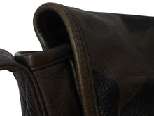 Load image into Gallery viewer, CHROME HEARTS クロムハーツ メールバッグ ショルダーバッグ ガンスリンガー ダガージップ レザー シルバー925 カモフラ柄 美品 中古 4b004723