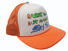 Load image into Gallery viewer, CHROME HEARTS クロムハーツ MATTY BOY マッティボーイ STAY FAST ステイファスト トラッカー メッシュキャップ オレンジ 美品 中古 4b004736