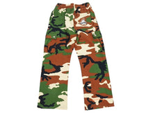 Load image into Gallery viewer, 極美品 CHROME HEARTS クロムハーツ MATTY BOY マッティボーイ カモカーゴ スウェットパンツ サイズS クロスボール カモフラ柄 中古 4b004741