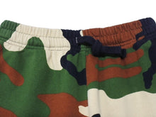 Load image into Gallery viewer, 極美品 CHROME HEARTS クロムハーツ MATTY BOY マッティボーイ カモカーゴ スウェットパンツ サイズS クロスボール カモフラ柄 中古 4b004741