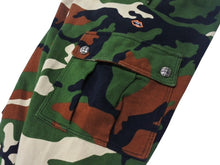 Load image into Gallery viewer, 極美品 CHROME HEARTS クロムハーツ MATTY BOY マッティボーイ カモカーゴ スウェットパンツ サイズS クロスボール カモフラ柄 中古 4b004741