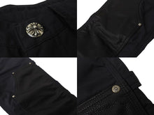 Load image into Gallery viewer, 極美品 CHROME HEARTS クロムハーツ ダブルニーパンツ サイズ25 CHクロスレザーパッチ シルバー925 ブラック 中古 4b004761