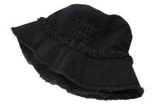 Load image into Gallery viewer, MIUMIU ミュウミュウ バケットハット デニム フリンジ ロゴパッチ 5HC1962CL4 コットン ブラック サイズS 美品 中古 4b004764