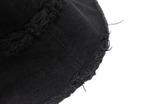 Load image into Gallery viewer, MIUMIU ミュウミュウ バケットハット デニム フリンジ ロゴパッチ 5HC1962CL4 コットン ブラック サイズS 美品 中古 4b004764