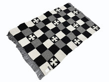 Load image into Gallery viewer, CHROME HEARTS クロムハーツ BREAK THE ICE CASHMERE BLANKET CHプラスレザーパッチ チェッカードカシミヤブランケット 美品 中古 4b004785