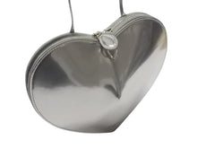 画像をギャラリービューアに読み込む, ALAIA アライア ハートシェイプ ロゴディテール ショルダーバッグ ジップポーチ レザー シルバー 美品 中古 4b004799