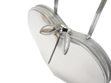 画像をギャラリービューアに読み込む, ALAIA アライア ハートシェイプ ロゴディテール ショルダーバッグ ジップポーチ レザー シルバー 美品 中古 4b004799