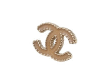 Load image into Gallery viewer, CHANEL シャネル ココマーク ピアス ゴールド ロゴ アクセサリー ジュエリー 小物 両耳 GP A12C 4g 美品 中古 4b004803