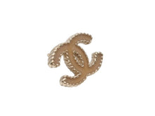 Load image into Gallery viewer, CHANEL シャネル ココマーク ピアス ゴールド ロゴ アクセサリー ジュエリー 小物 両耳 GP A12C 4g 美品 中古 4b004803