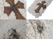 Load image into Gallery viewer, CHROME HEARTS クロムハーツ カシミヤ カーディガン サイズM CHクロスレザーパッチ クロスボールボタン ベージュ 美品 中古 4b004808