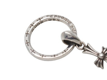 Load image into Gallery viewer, 極美品 CHROME HEARTS クロムハーツ EWLP NTFL ベイビーファットクロス アイウェアループ ペンダントトップ 重量約10.9g シルバー 中古 4b004814