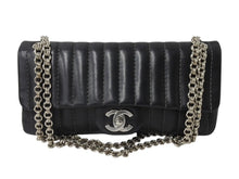 Load image into Gallery viewer, CHANEL シャネル マドモアゼル ダブルフラップ チェーンショルダーバッグ 10番台 ラムスキン ブラック シルバー金具 美品 中古 4b004827