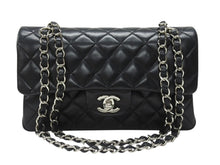 Load image into Gallery viewer, 極美品 CHANEL シャネル マトラッセ23 Wフラップ Wチェーンショルダーバッグ 16番台 ココマーク ラムスキン ブラック シルバー金具 中古 4b004831