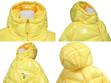 画像をギャラリービューアに読み込む, PRADA プラダ 21AW キルティング ナイロンダウンジャケット 291952 サイズ42 ロゴプリント イエロー 美品 中古 4b004841