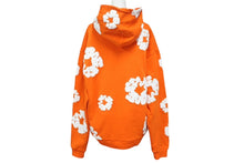 Load image into Gallery viewer, 新品未使用 DENIM TEARS デニムティアーズ THE COTTON WREATH コットンリース フーディー 0F28883E サイズXL オレンジ 中古 4b004848