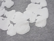 Load image into Gallery viewer, 新品同様 DenimTears デニムティアーズ TheCottonWreathSweatpants ザコットンリーススウェットパンツ グレー ホワイト XXL 中古 4b004849