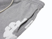 Load image into Gallery viewer, 新品同様 DenimTears デニムティアーズ TheCottonWreathSweatpants ザコットンリーススウェットパンツ グレー ホワイト XXL 中古 4b004849