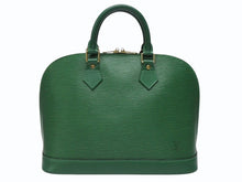 Load image into Gallery viewer, 極美品 LOUIS VUITTON ルイヴィトン アルマPM ハンドバッグ M52144 エピ レザー ゴールド金具 グリーン 中古 4b004861