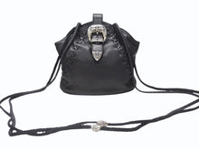 Load image into Gallery viewer, 極美品 CHROME HEARTS クロムハーツ 3ピースベルト レザーショルダーバッグ スクロールラベルロゴ ブラック シルバー925 中古 4b004878