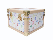 Load image into Gallery viewer, 新品未使用 LOUIS VUITTON ルイヴィトン LV × TM マル ピラミッド トランクケース M13126 モノグラム マルチカラー 村上隆 中古 4b004882