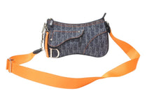 Load image into Gallery viewer, 極美品 Christian Dior クリスチャンディオール フライトライン ショルダーバッグ トロッター レザー キャンバス ネイビー オレンジ シルバー金具 中古 4b004892
