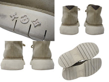Load image into Gallery viewer, LOUIS VUITTON ルイヴィトン 22AW LVスクエアライン アンクル スエードブーツ 1AANRV BM0292 ベージュ サイズ10 美品 中古 4b004910