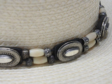 Load image into Gallery viewer, 極美品 SAINT LAURENT サンローラン ウエスタン ストロー ハット ホワイト アイボリー 美品 中古 4b004943