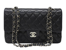 Load image into Gallery viewer, CHANEL シャネル マトラッセ25 Wフラップ Wチェーンショルダーバッグ 6番台 ココマーク ラムスキン ブラック 美品 中古 4b004966