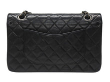Load image into Gallery viewer, CHANEL シャネル マトラッセ25 Wフラップ Wチェーンショルダーバッグ 6番台 ココマーク ラムスキン ブラック 美品 中古 4b004966